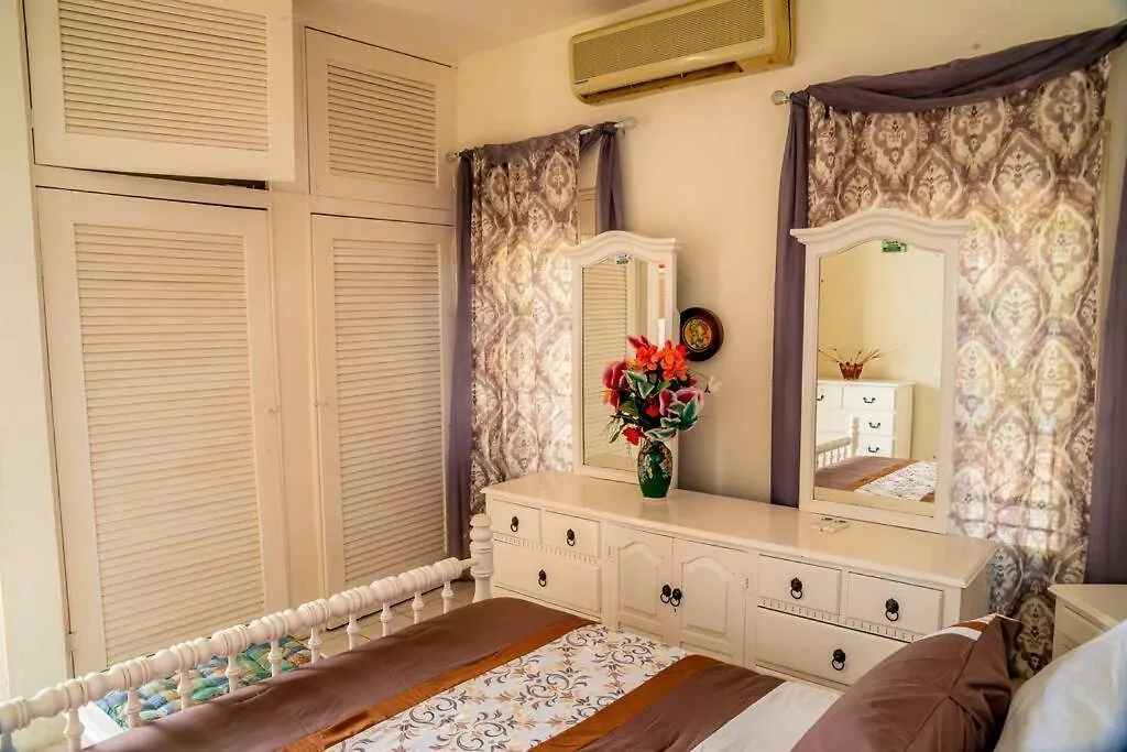 Villa Bungalow On The Terrace Montego Bay